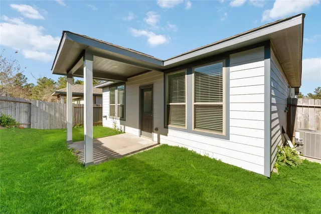 $2,050 | 25587 Blossom Court, Montgomery, TX 77316