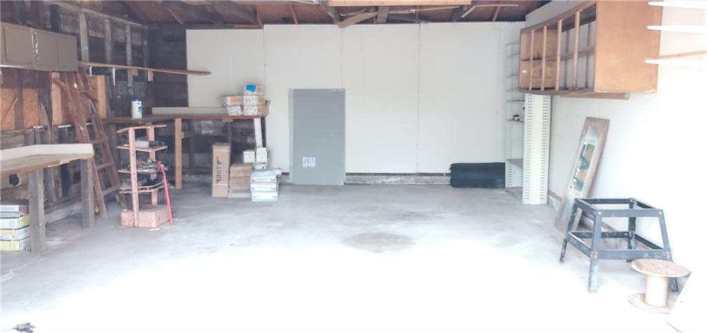 1745 Randall Road Indianapolis, IN 46240 - Photo 18 of 19 Gallery Image 18