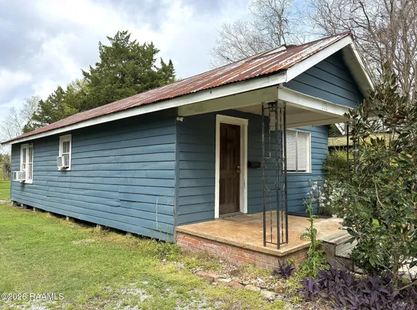 $850 | 209 Camp Street, Abbeville, LA 70510