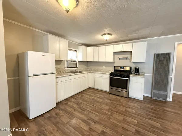 $850 | 209 Camp Street, Abbeville, LA 70510