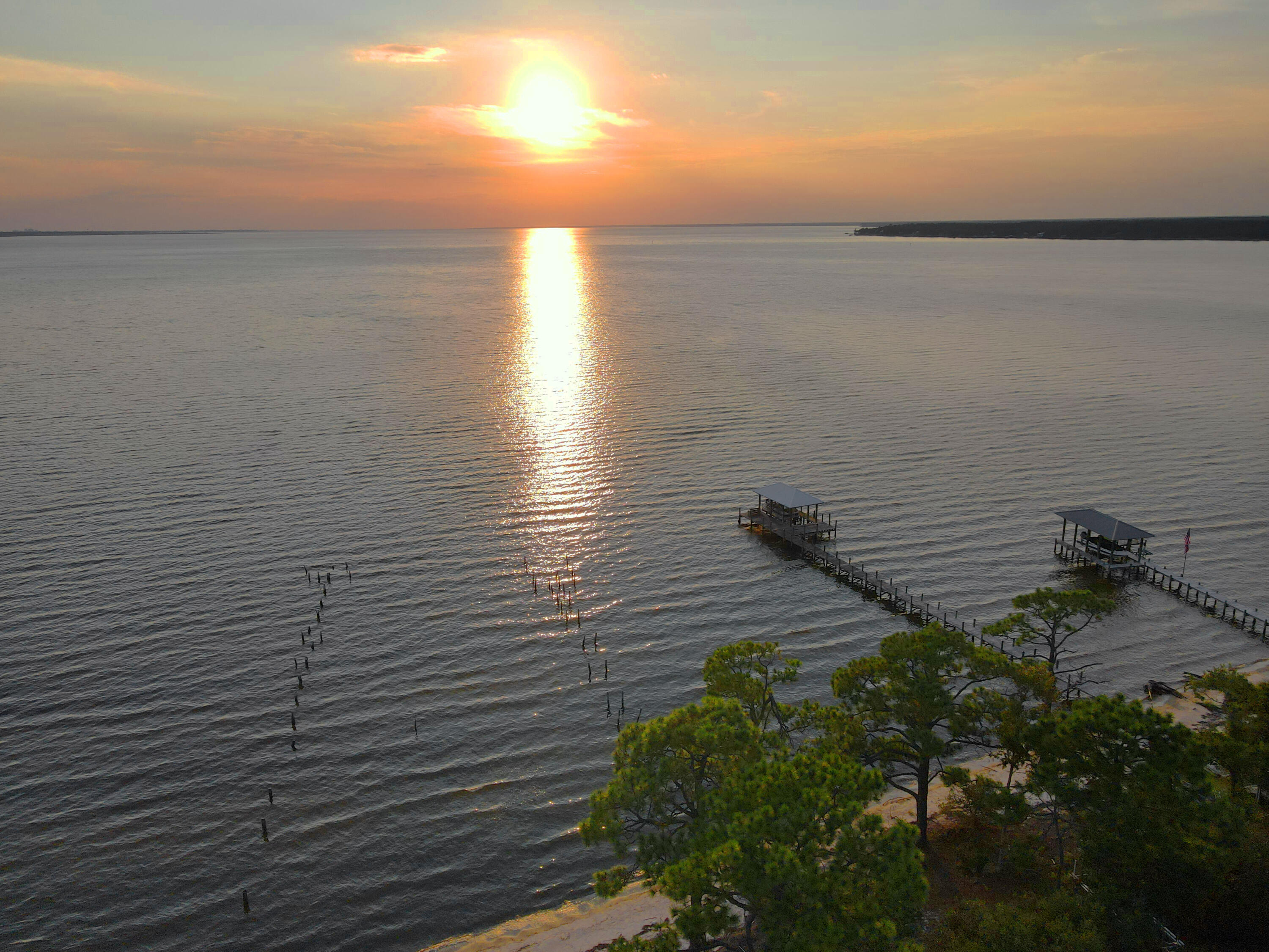 2208 Bay Grove Road Freeport, FL 32439 - Photo 31 of 70 a view of a terrace