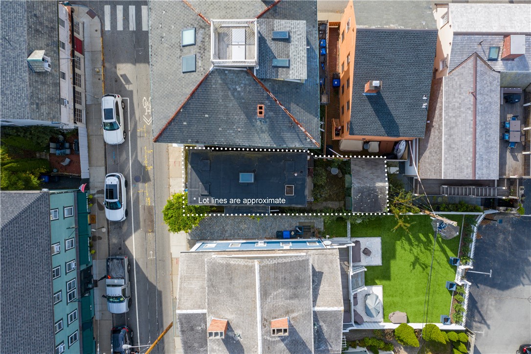 133 Spring Street Newport, RI 02840 - Photo 5 of 24