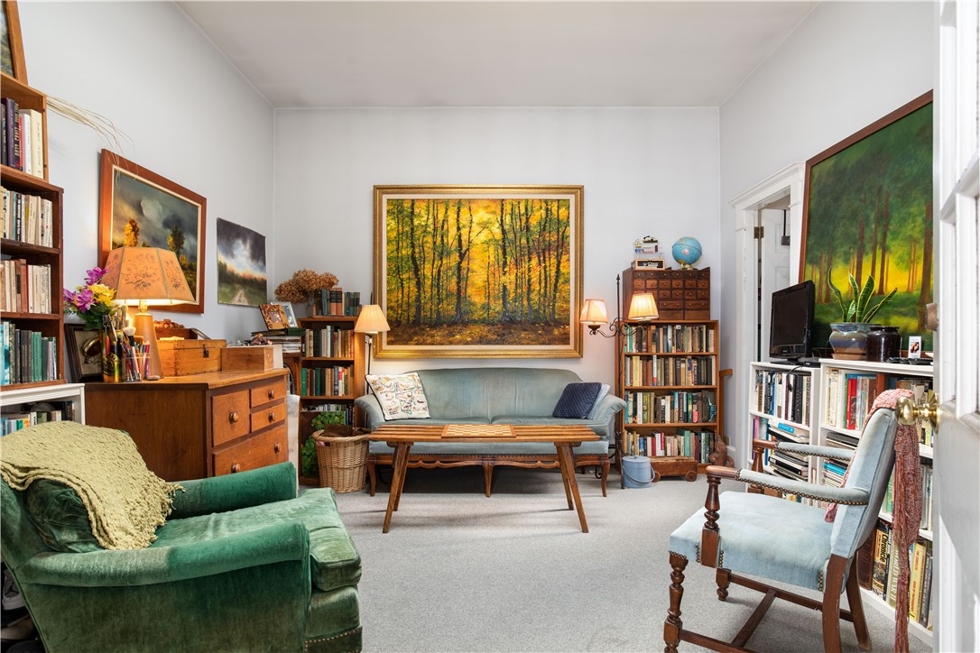 133 Spring Street Newport, RI 02840 - Photo 6 of 24