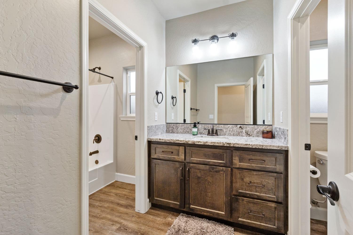 2195 East Cherry Lane Reedley, CA 93654 - Photo 14 of 28 Gallery Image 14