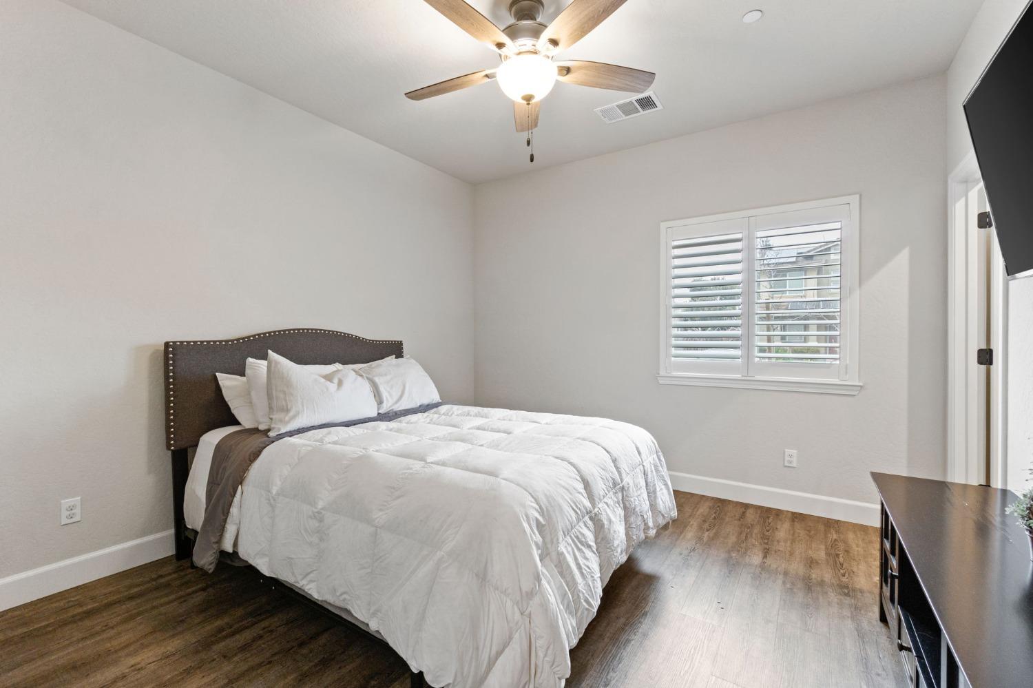2195 East Cherry Lane Reedley, CA 93654 - Photo 15 of 28 Gallery Image 15