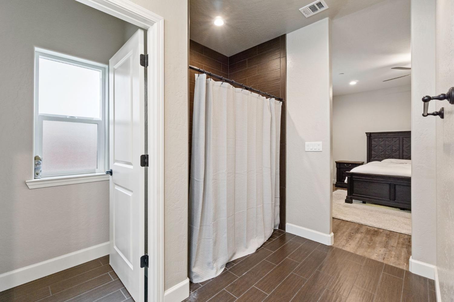 2195 East Cherry Lane Reedley, CA 93654 - Photo 24 of 28 Gallery Image 24