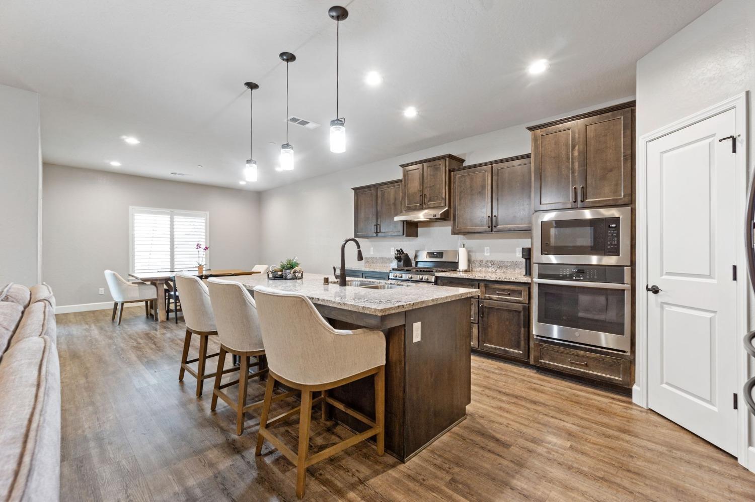 2195 East Cherry Lane Reedley, CA 93654 - Photo 8 of 28 Gallery Image 8