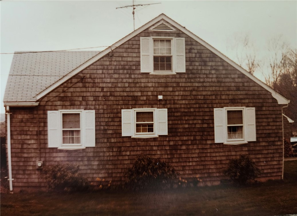 130 Bulgarmarsh Road Tiverton, RI 02878 - Photo 6 of 12