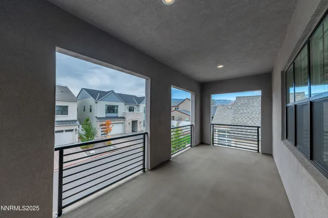 a view of livingroom with furniture