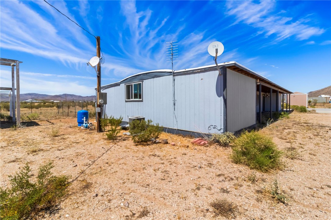 5469 Cove Road Golden Valley, AZ 86413 - Photo 60 of 61 Side of Structure