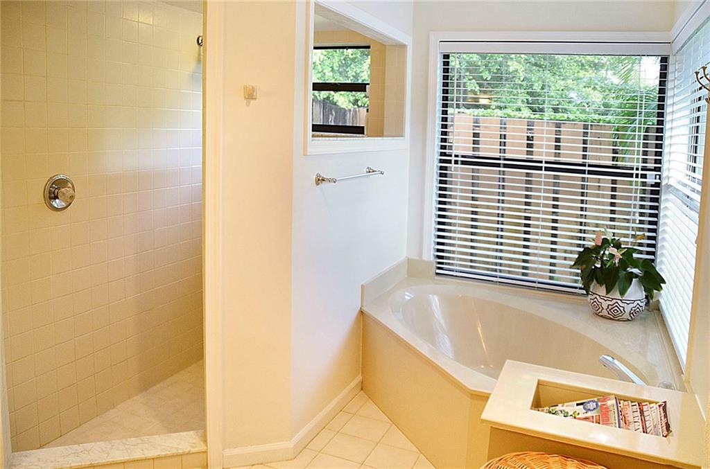 6476 Wood Lake Road Jupiter, FL 33458 - Photo 19 of 32 Master Bathroom