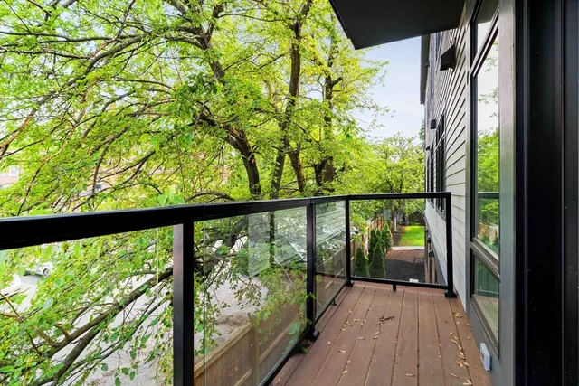 $849,000 | 20 Kinmonth Road, Unit 203, Newton, MA 02468