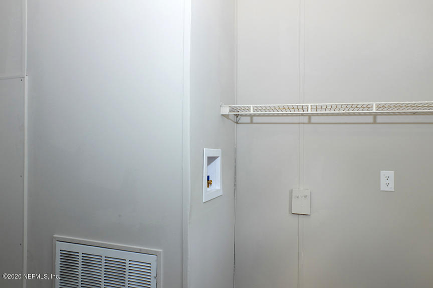 7595 Oak Forest Road Keystone Heights, FL 32656 - Photo 16 of 30 Large Laundry Room