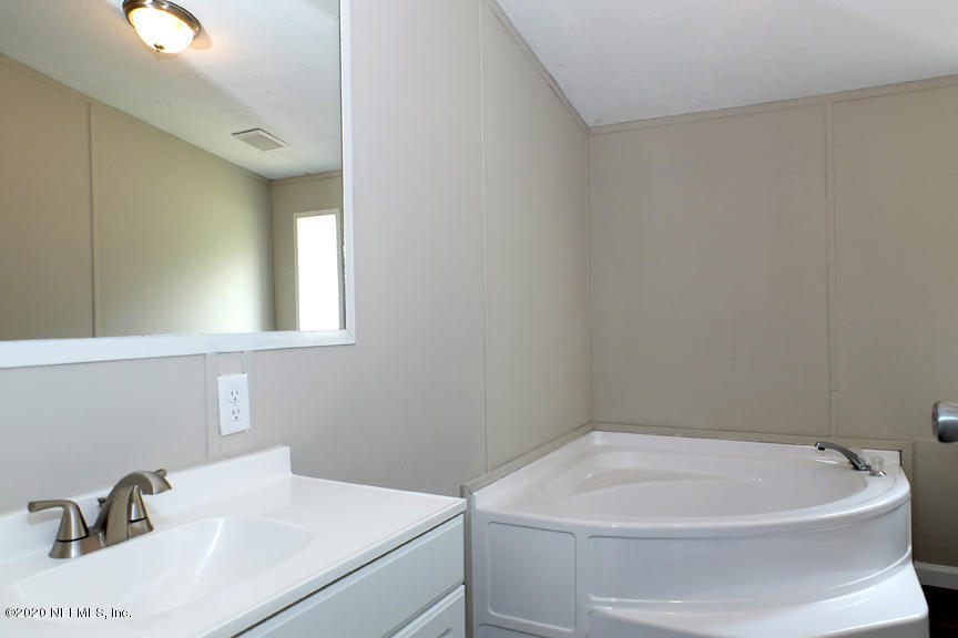 7595 Oak Forest Road Keystone Heights, FL 32656 - Photo 9 of 30 Master Bath