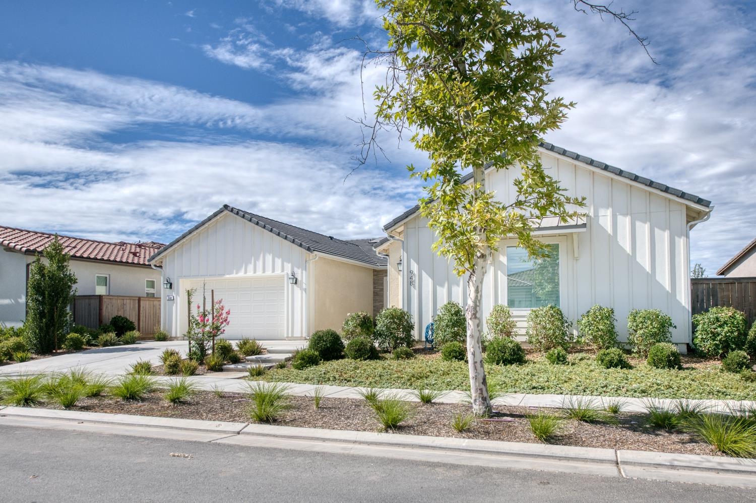 948 Beaver Pond Loop Madera, CA 93636 - Photo 8 of 98