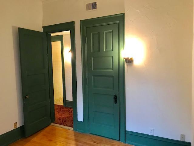 815 East Knapp Street, Unit 1 Milwaukee, WI 53202 - Photo 23 of 34 KN21