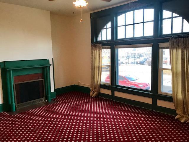 815 East Knapp Street, Unit 1 Milwaukee, WI 53202 - Photo 3 of 34 KN1