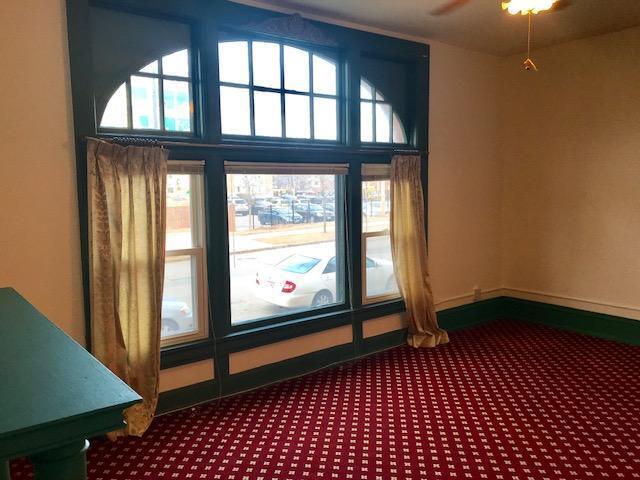 815 East Knapp Street, Unit 1 Milwaukee, WI 53202 - Photo 7 of 34 KN5