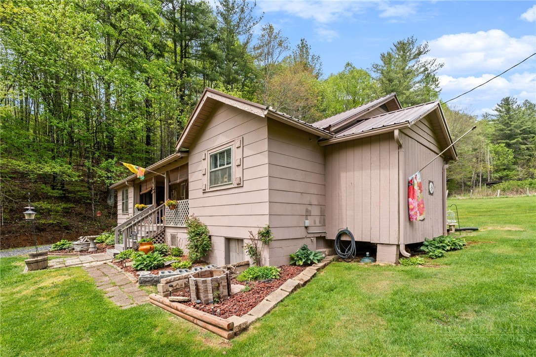 863 Paul Goodman Road Fleetwood, NC 28626 - Photo 4 of 42