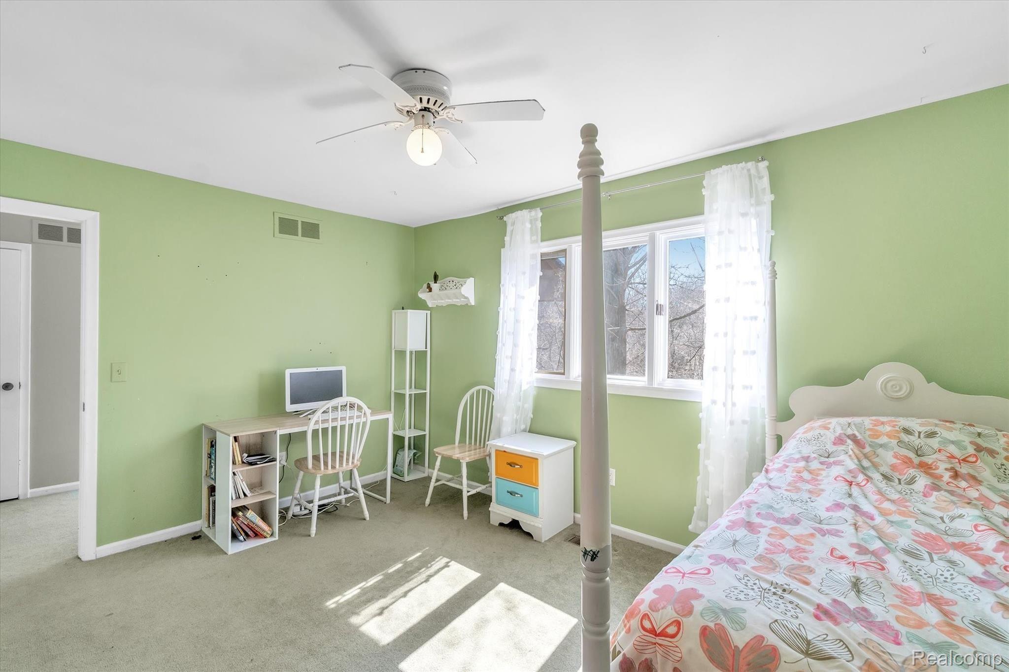 34412 Quaker Valley Road Farmington, MI 48331 - Photo 35 of 57 47-34412-Quaker-vallet-Rd-WindowStill-Real-Estate-Photography-47.jpg