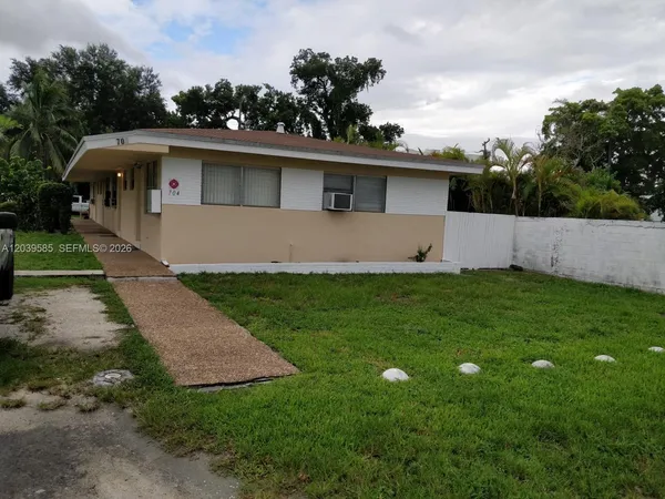 $1,450 | 704 Southeast 21st Street, Unit 4, Fort Lauderdale, FL 33316