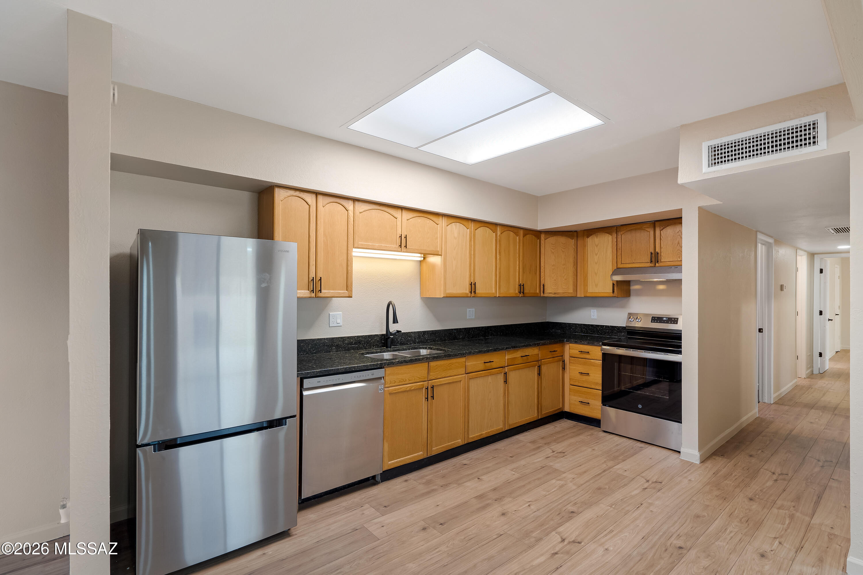 285 South Kolb Road, Unit 10 Tucson, AZ 85710 - Photo 10 of 31 2 Interiors-5