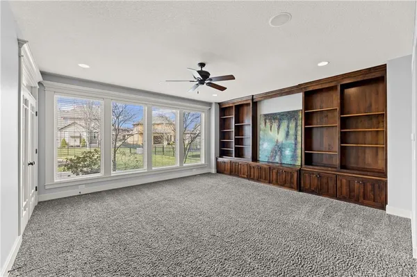 $820,000 | 22414 West 58th Street, Shawnee, KS 66226