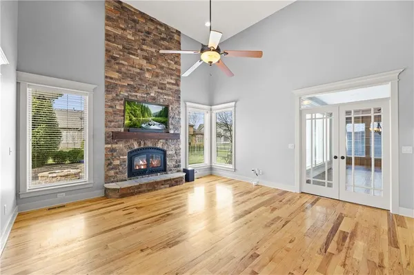 $820,000 | 22414 West 58th Street, Shawnee, KS 66226