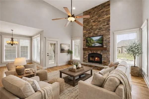 $820,000 | 22414 West 58th Street, Shawnee, KS 66226