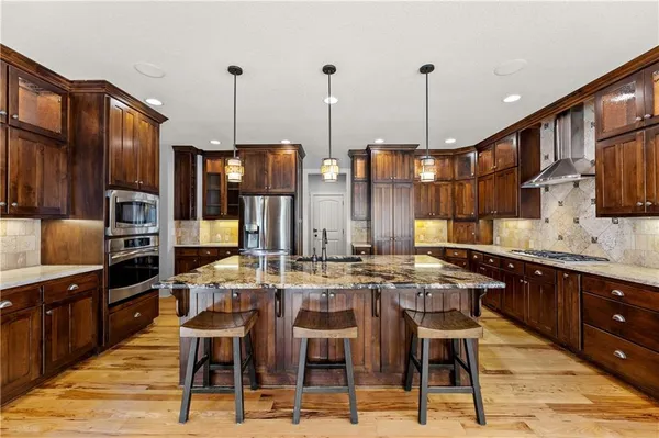 $820,000 | 22414 West 58th Street, Shawnee, KS 66226