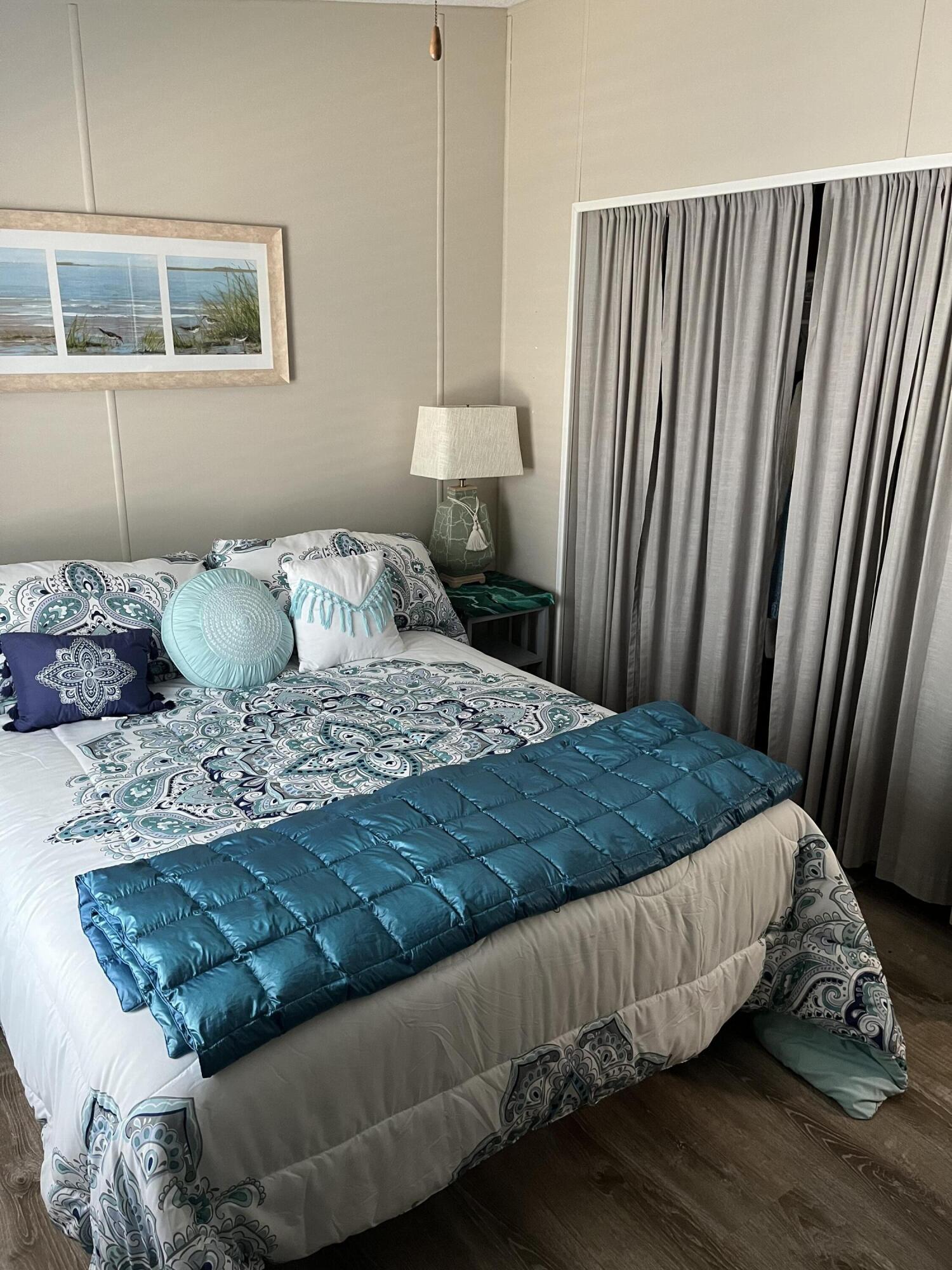 1694 Booth Bay Court Fort Pierce, FL 34945 - Photo 13 of 16 IMG_2717 (3)bed2