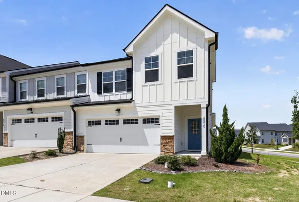 $489,900 | 470 Clark Creek Lane, Cary, NC 27519