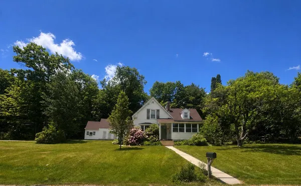 $379,900 | 11 Robbins Road, Fitzwilliam, NH 03447