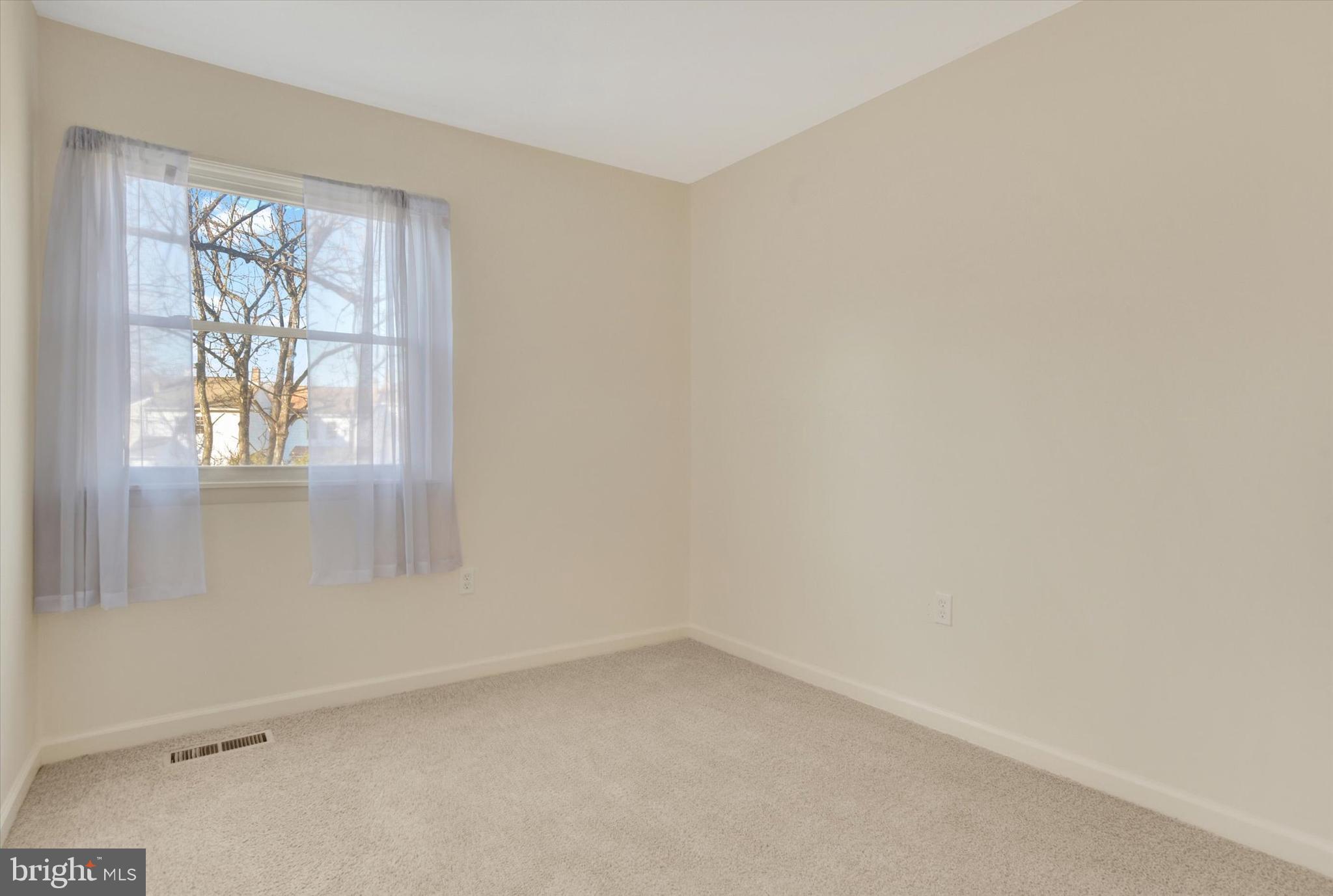 606 Lopax Road Harrisburg, PA 17112 - Photo 16 of 32 Gallery Image 16