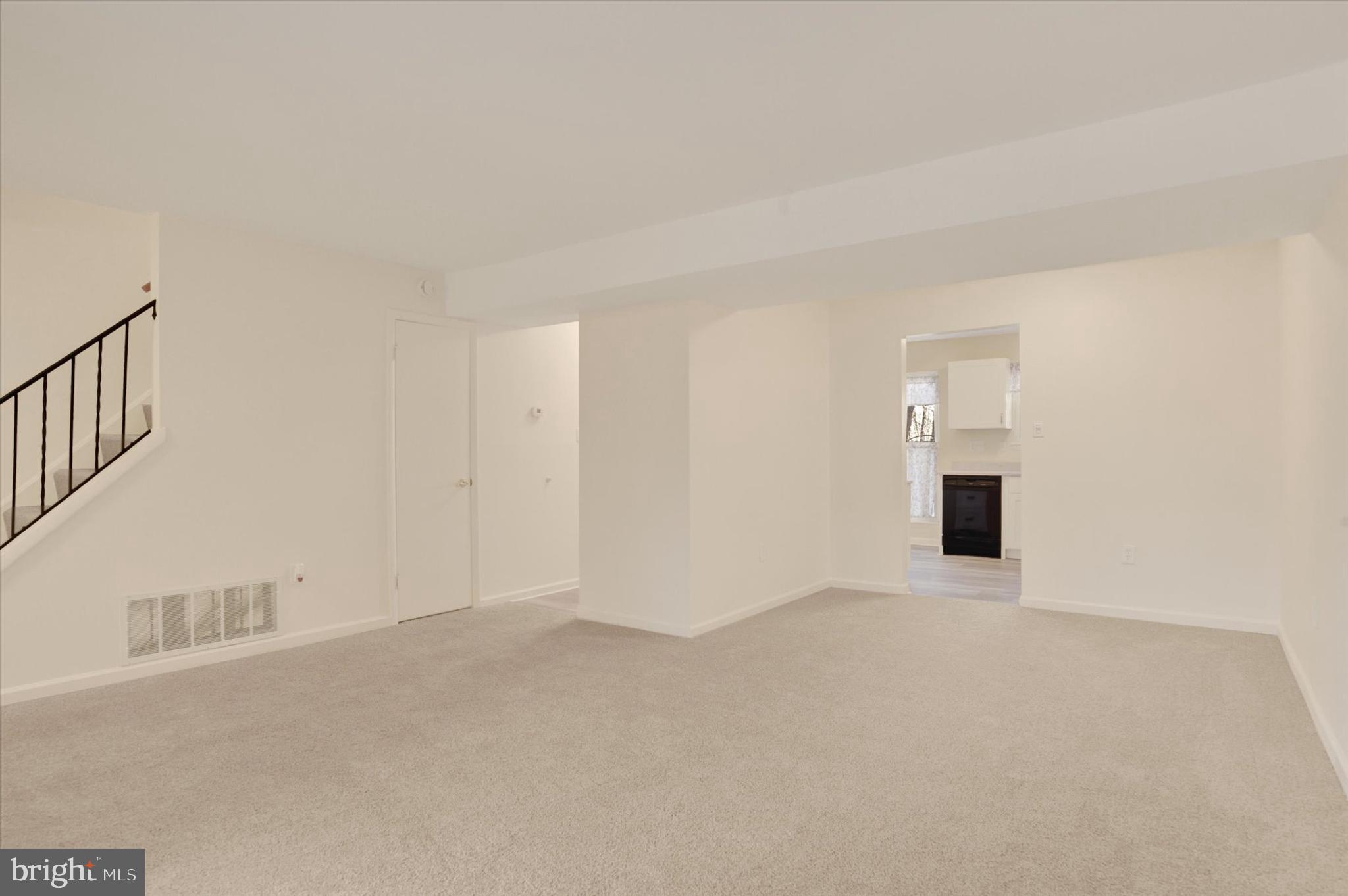606 Lopax Road Harrisburg, PA 17112 - Photo 3 of 32 Gallery Image 3