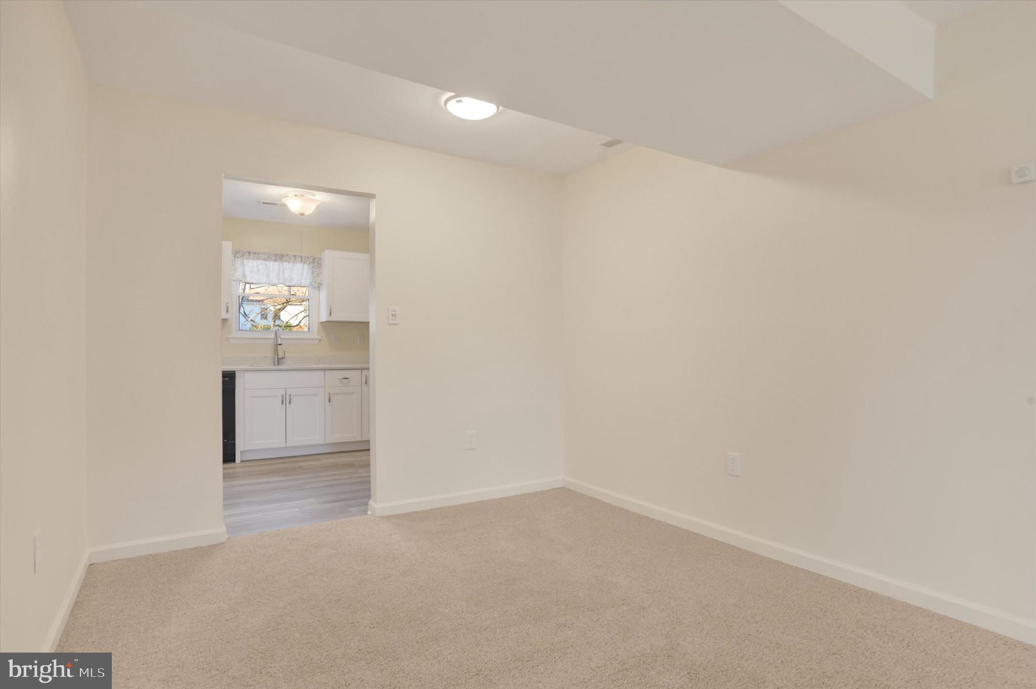 606 Lopax Road Harrisburg, PA 17112 - Photo 4 of 32 Gallery Image 4