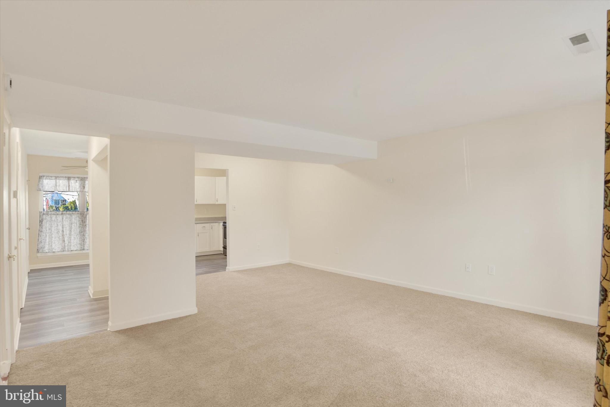 606 Lopax Road Harrisburg, PA 17112 - Photo 5 of 32 Gallery Image 5