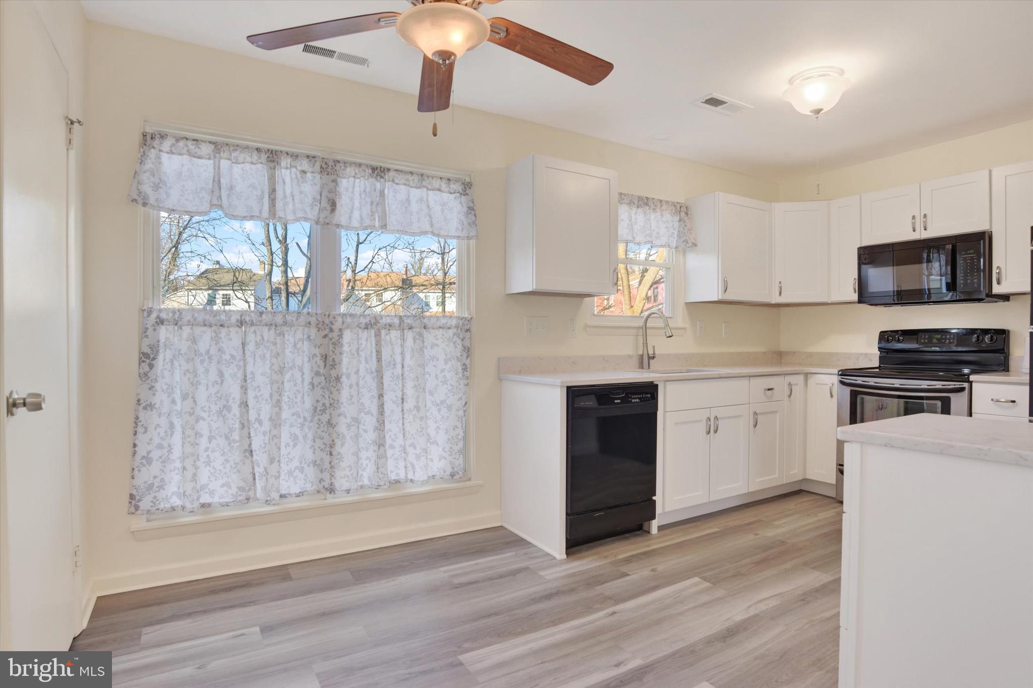 606 Lopax Road Harrisburg, PA 17112 - Photo 6 of 32 Gallery Image 6