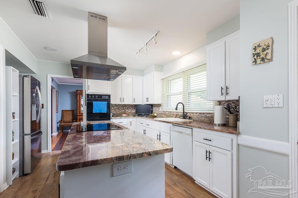 111 Country Club Road Pensacola, FL 32507 - Photo 14 of 44 Gallery Image 14