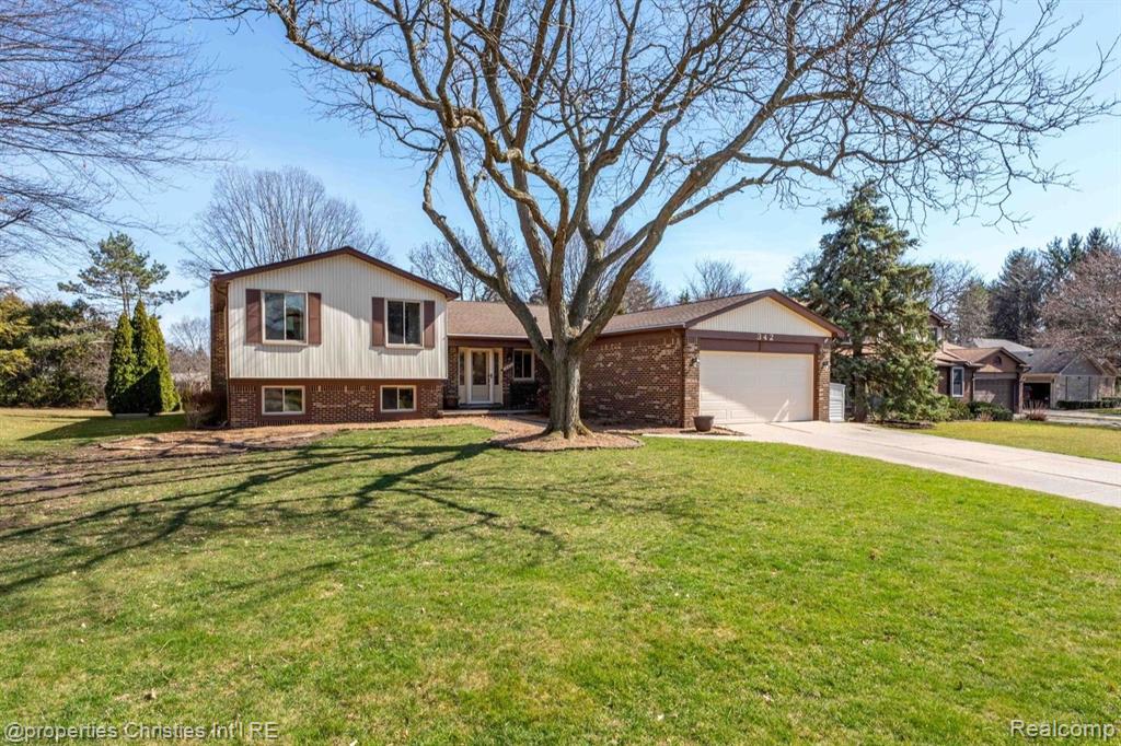342 Powderhorn Ridge Court Rochester Hills, MI 48309 - Photo 1 of 44