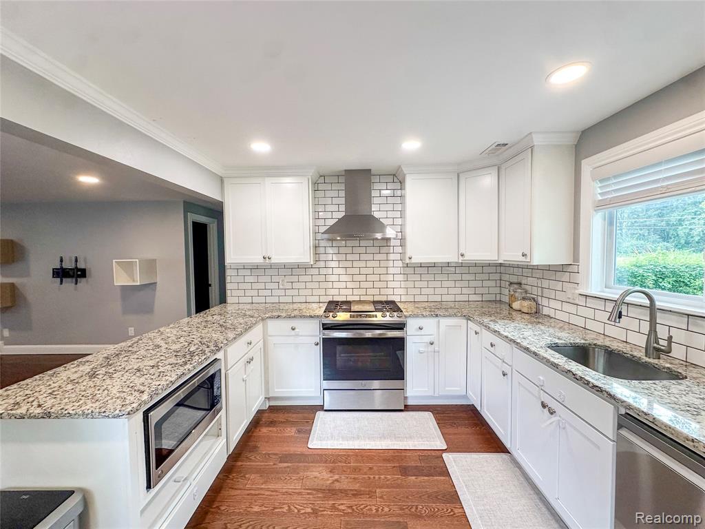 48447 9 Mile Road Novi, MI 48167 - Photo 8 of 15