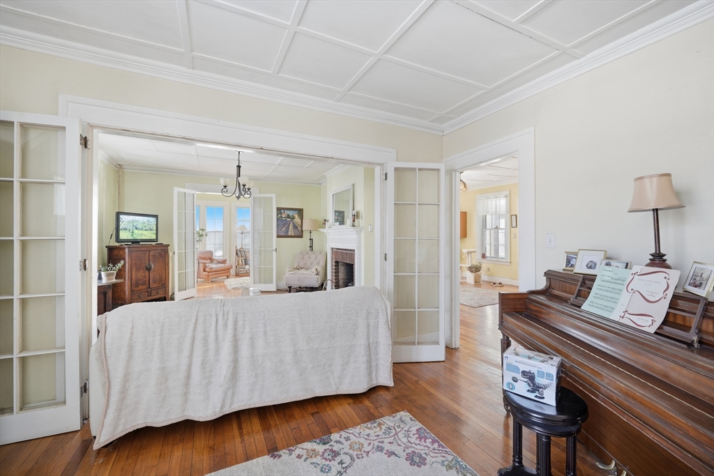 98 Conway Street Greenfield, MA 01301 - Photo 19 of 41