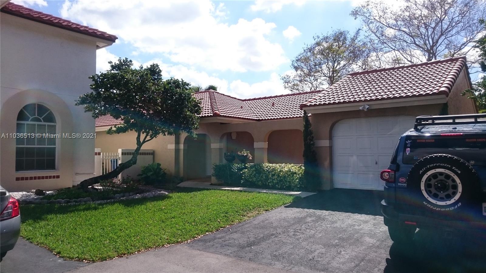 1350 Seagrape Circle Weston, FL 33326 - Photo 4 of 17