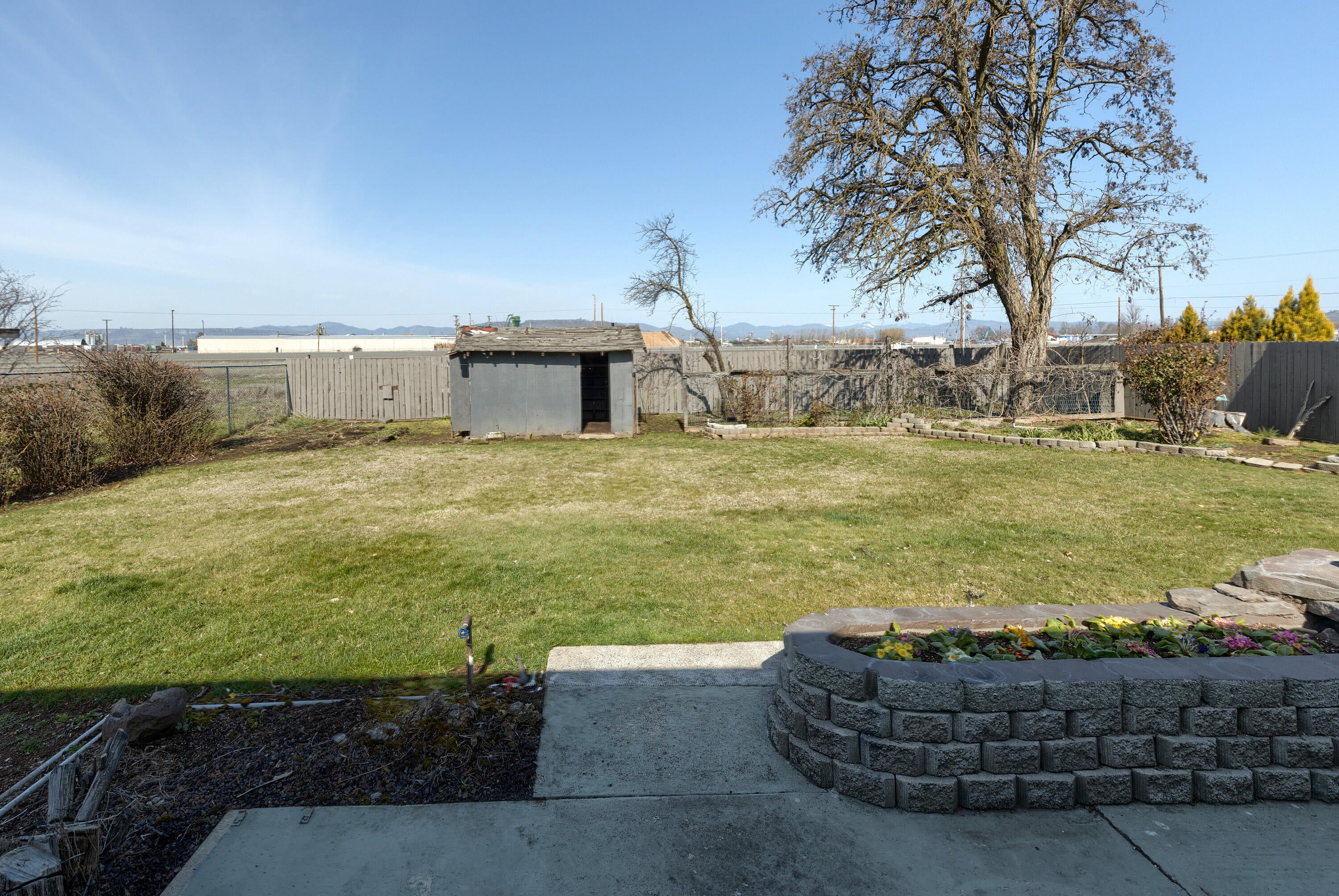 7973 Division Road White City, OR 97503 - Photo 23 of 29 23_DR_4