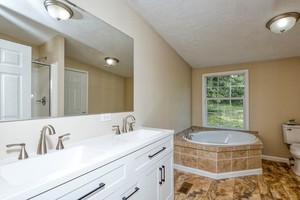 385 Lead Mine Road Sugar Grove, VA 24375 - Photo 13 of 42 Gallery Image 13