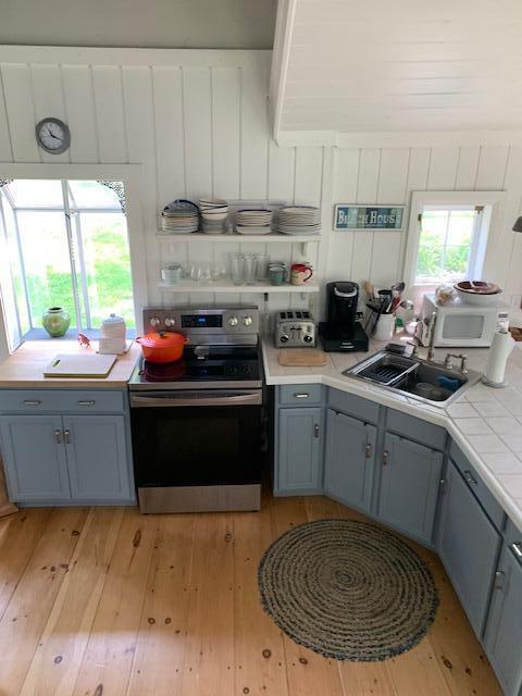 6 Perkins Road, Unit 2 Bristol, ME 04554 - Photo 7 of 17 IMG_6352