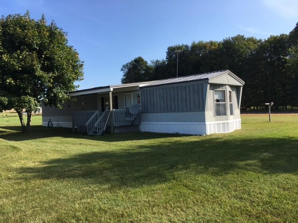 10587 Puffer Road Southwest Fife Lake, MI 49633 - Photo 4 of 23 1905619-3.JPG