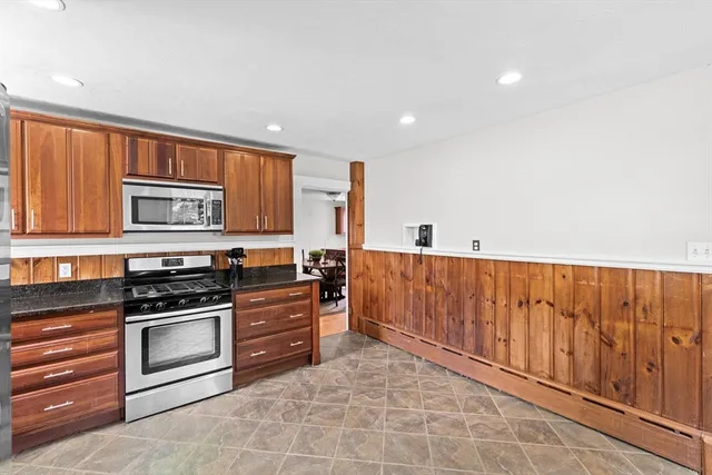 $725,000 | 553 Center Street, Hanover, MA 02339