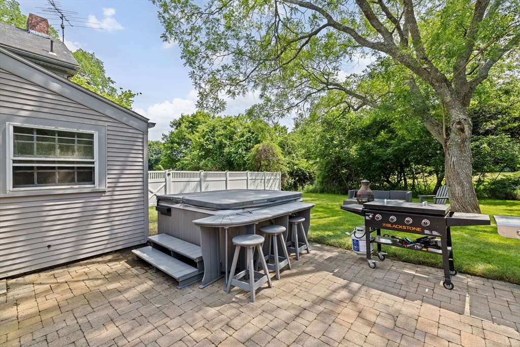 553 Center Street Hanover, MA 02339 - Photo 32 of 42