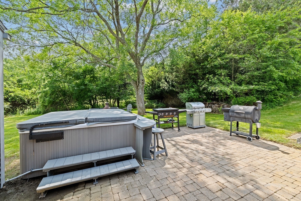 553 Center Street Hanover, MA 02339 - Photo 33 of 42